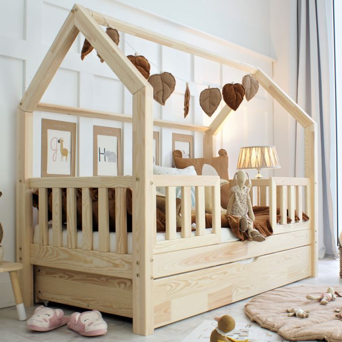 Beautiful house beds for a whimsical sleep experience Beautiful house beds for a whimsical sleep experience